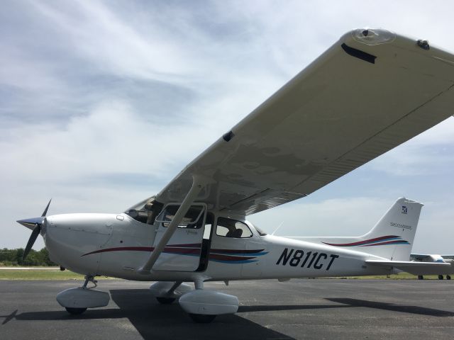 Cessna Skyhawk (N811CT)