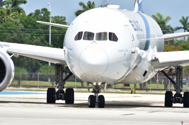 Boeing 787-8 (4X-EDB)