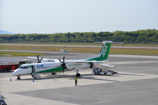 de Havilland Dash 8-200 (JA856A)