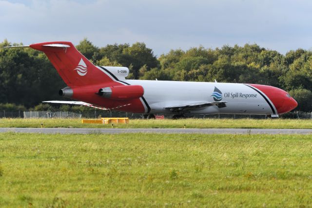 Boeing 737-700 (G-OSRB)