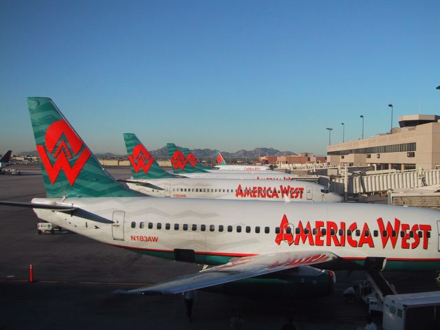 Boeing 737-200 (N183AW)