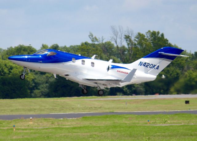 Honda HondaJet (N420KA) - At Downtown Shreveport.