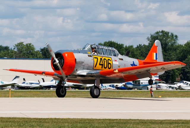 North American T-6 Texan (N465SH)