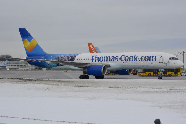 Boeing 757-200 (G-TCBB)