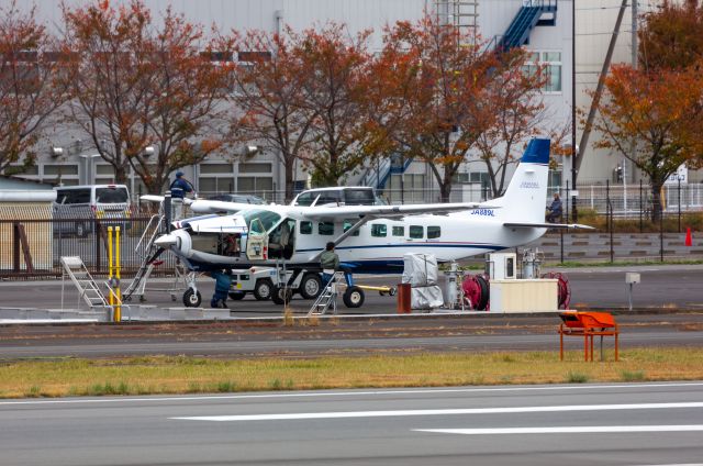 Cessna Caravan (JA889L)