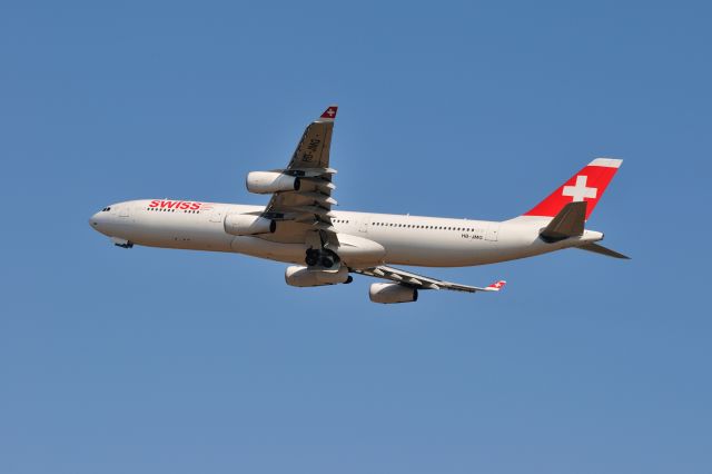 Airbus A340-300 (HB-JMG) - 2013/12/5