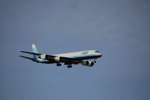 McDonnell Douglas DC-8-70 (N830BX)