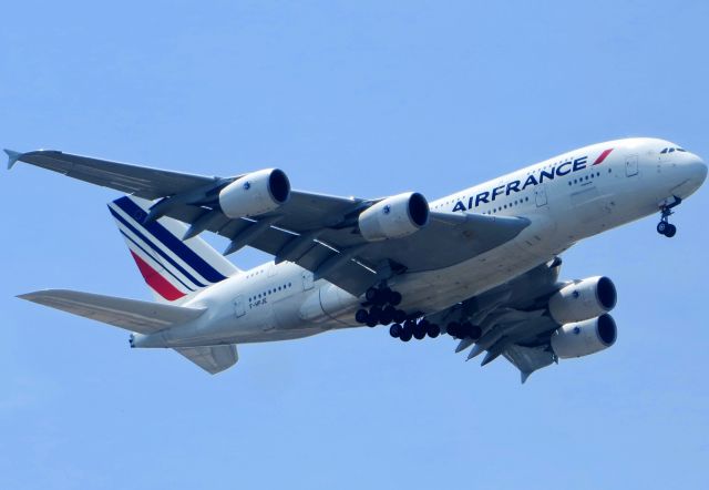 Airbus A380-800 (F-HPJE) - Air France A380-800 7/20/13