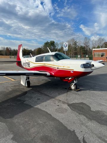 Mooney M-20 Turbo (N1097B)