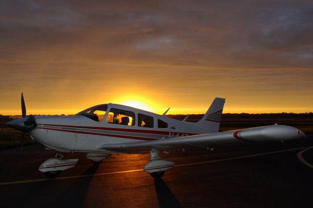 Piper Cherokee (N44746) - Sunset