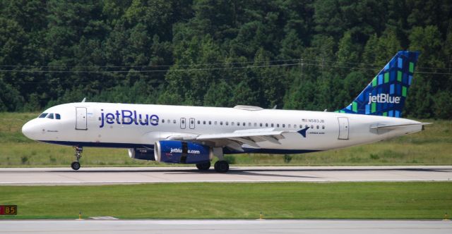 Airbus A320 (N583JB) - 8/26/2022.