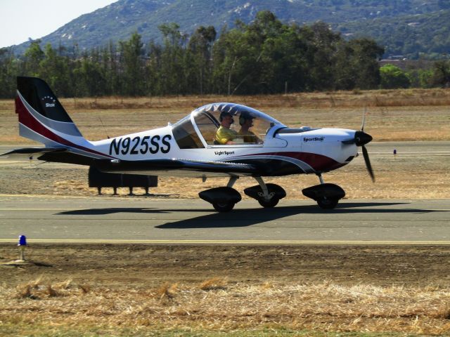 REARWIN Sportster (N925SS) - Taxiing at Ramona