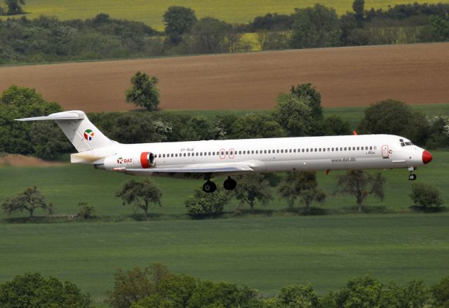 McDonnell Douglas MD-83 (OY-RUE)