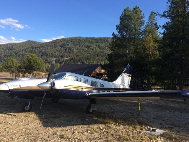 Piper Seneca (N719WT)