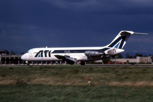 McDonnell Douglas DC-9-30 (I-DIZO)