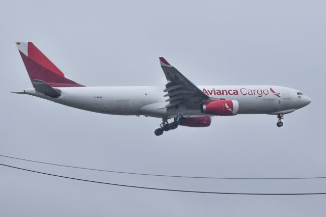 Airbus A330-200 (N330QT)