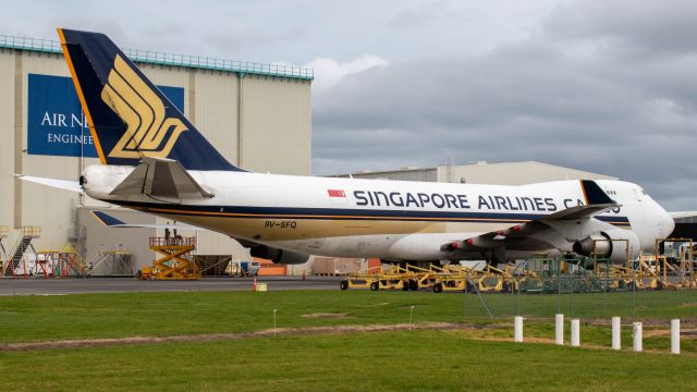 Boeing 747-400 (9V-SFQ) - SFQ at ANZES