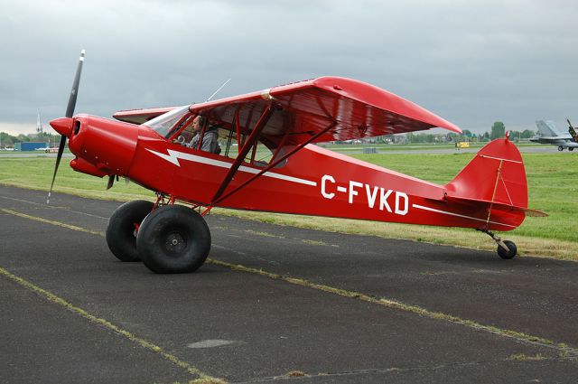 Piper L-21 Super Cub (C-FVKD)