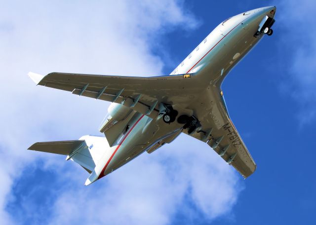 Canadair Challenger (M-FBVZ)