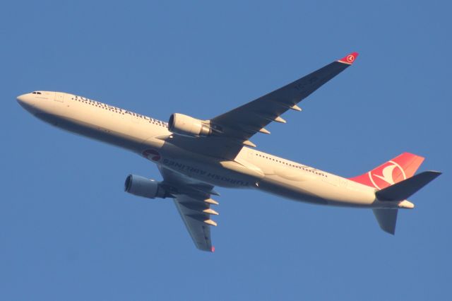 Airbus A330-300 (TC-JOI)