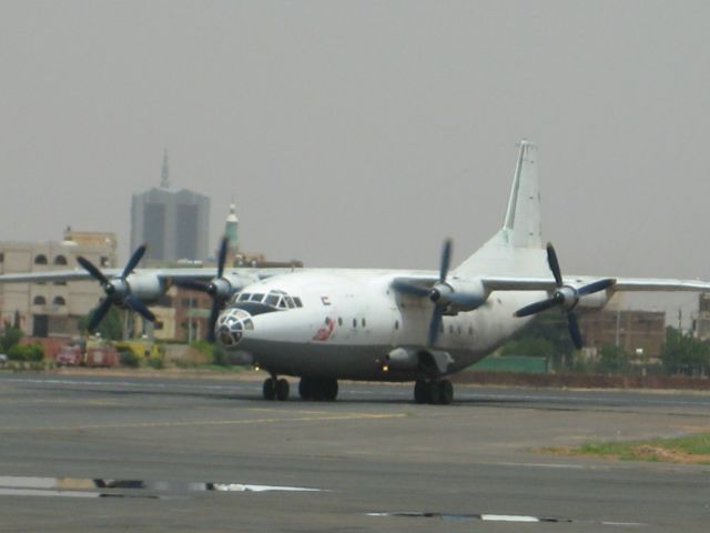 Antonov An-12 —