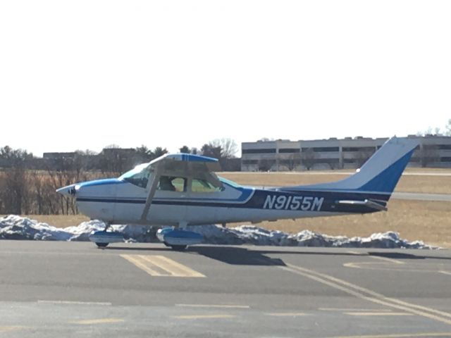 Cessna Skylane (N9155M) - N9155M (C182) arriving at Wings Field (KLOM)br /Photo Date: March 13, 2021