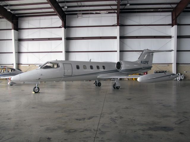 Learjet 35 (N32PE) - A very nice Lear Jet, operated bt CFM Corporate Flight Management a rel=nofollow href=www.flycfm.comwww.flycfm.com/a