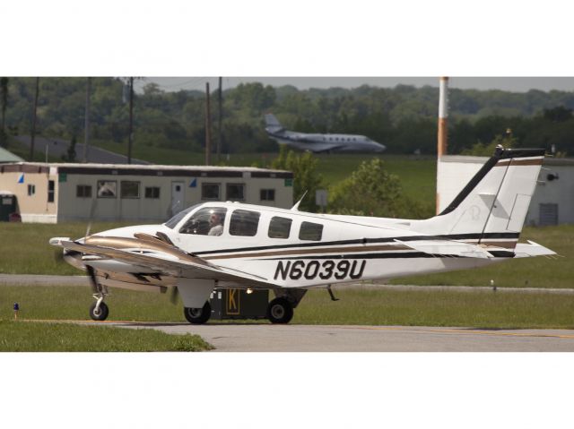 Beechcraft Baron (58) (N6039U)