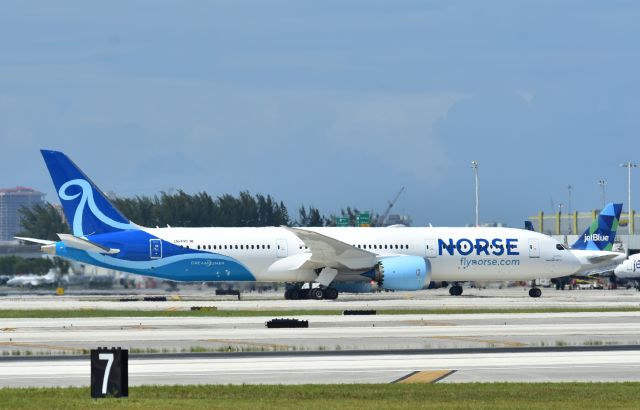 Boeing 787-8 (LN-FND)