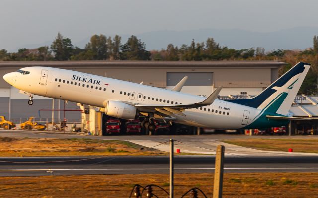 Boeing 737-800 (9V-MGQ)