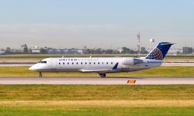 Canadair Regional Jet CRJ-200 (N458AW) - United Express Bombardier CRJ-200LR N458AW in Chicago 