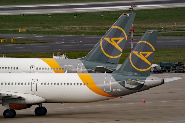 Airbus A321 (D-AIAF) -  Condor D-AIAF side by side with D-ABOL on the airport apron DUS/EDDL, 02.Apr. 2022