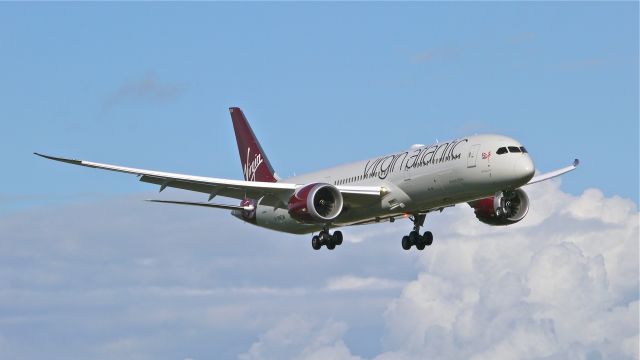 Boeing 787-9 Dreamliner (G-VNEW) - BOE27 on final to Rwy 16R to complete a flight test on 9/30/14. (LN:218 / cn 40956).