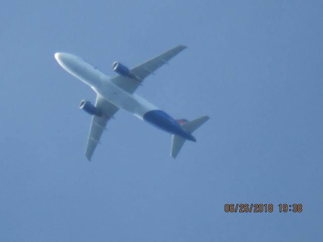 Airbus A320 (N223NV)