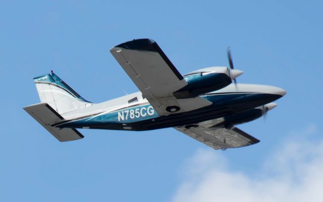 Piper Seneca (N785CG)