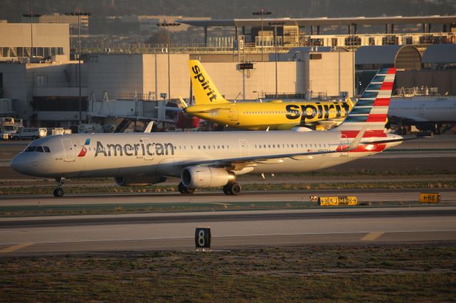 Airbus A321 (N997AA)