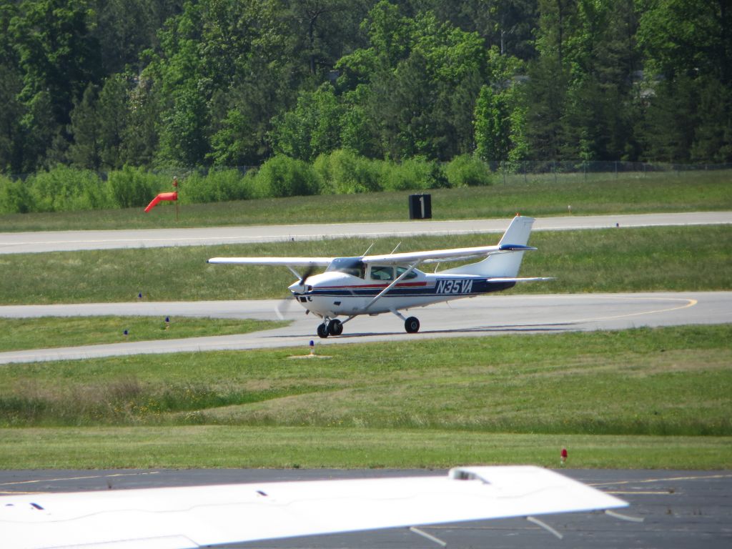 Cessna Skylane (N35VA)