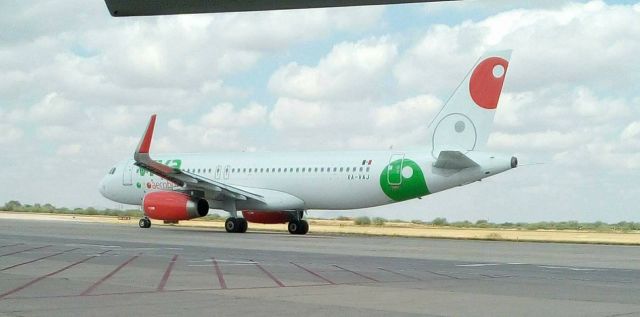 Airbus A320 (XA-VAJ)