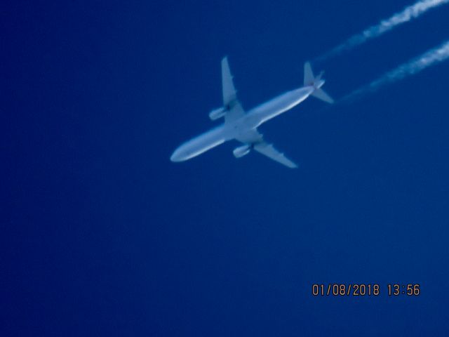 Airbus A321 (N572UW)