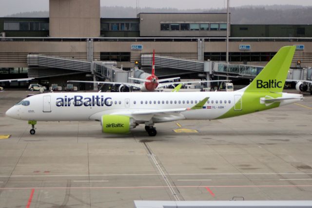 Airbus A220-300 (YL-ABK) - Taxiing to depart rwy 28 on 16-Jan-23 operating Swiss flight SWR1416 to LYBE.