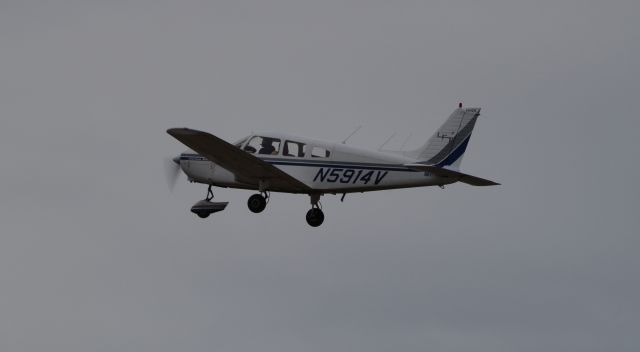 Piper Cherokee (N5914V) - LINDEN AIRPORT, LINDEN, NEW JERSEY-JANUARY 05, 2021: Seen shortly after takeoff from Runway 27.