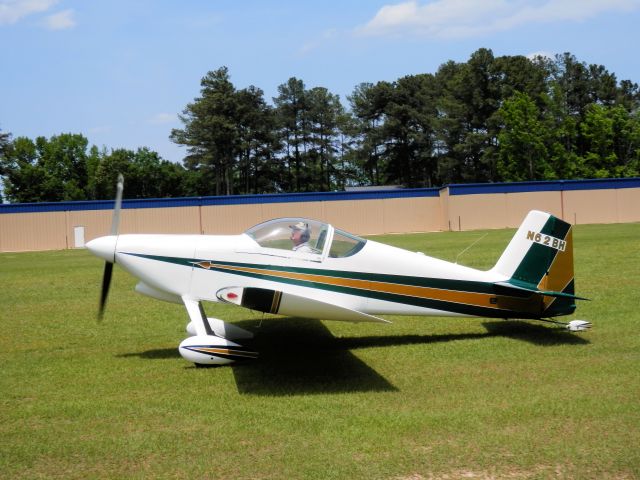 Vans RV-6 (N62BH) - DEPARTING EAA 38 SPRING PICNIC @5A2