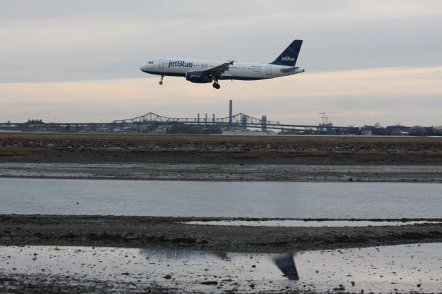 Airbus A320 (N535JB)