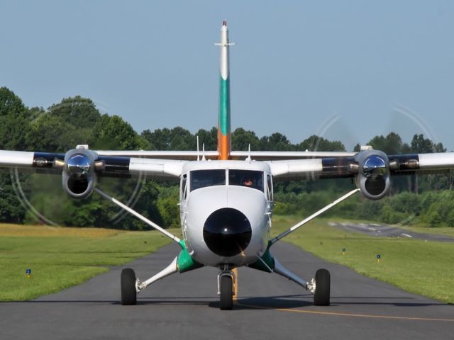 De Havilland Canada Twin Otter (N121PM) - Getting ready to take off with another load of jumpers at Cross Keys