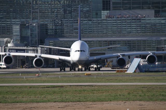 Airbus A380-800 (D-AIME) - with our nice observationdeck in backround