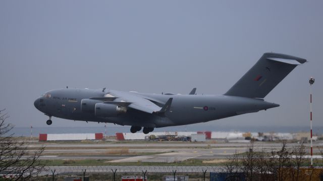 Boeing Globemaster III (ZZ-178) - LANDING TO NICE AIRPORT - FRANCE