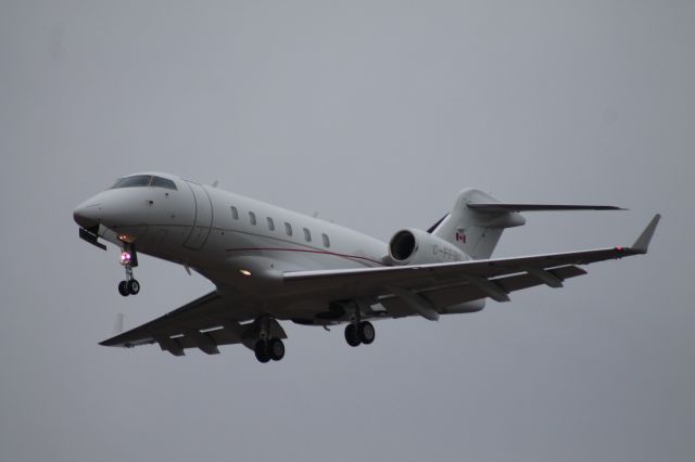 Bombardier Challenger 300 (C-FFBC) - Challenger C-FFBC, operating for Chartright Air Inc. is on final for runway 6.