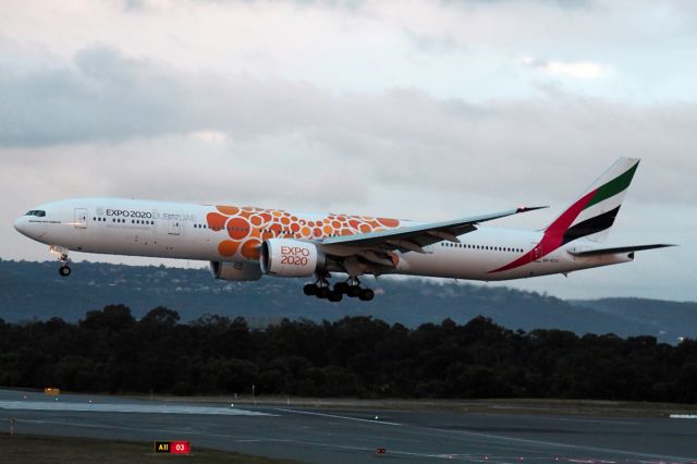 BOEING 777-300 (A6-ECU) - Boeing 777-300 35593_817. Emirates A6-ECU rwy 03 YPPH 17 July 2021