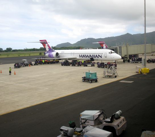 Boeing 717-200 (N476HA)