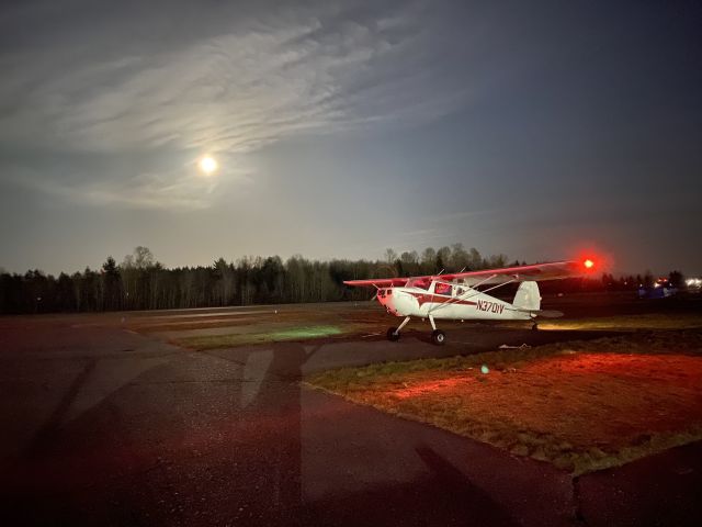 Cessna 140 (N3701V) - Got all the lights working!